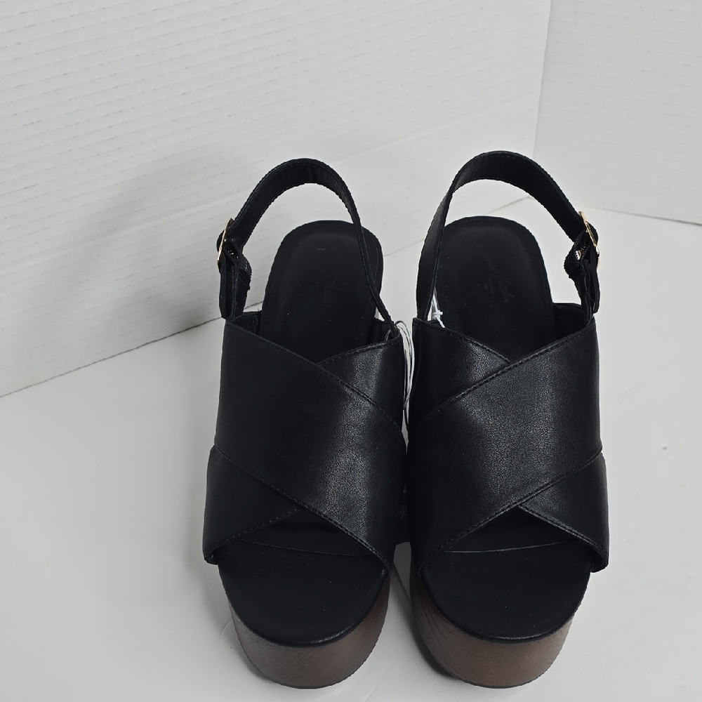 Women's Naomi Wood Wedge Heels With Memory Foam Insole  7.5 Universal Threads